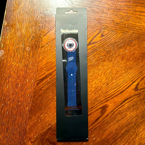 NWT! Apple Watch Nike sports band 41mm. Color is midnight navy/mystic navy. - Picture 1 of 3